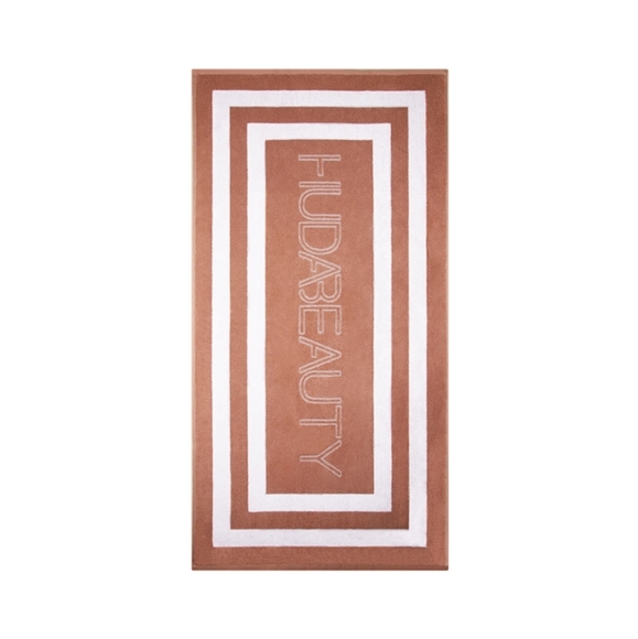 HUDA Beauty Beach Towel Tan & White - Picture 3 of 3